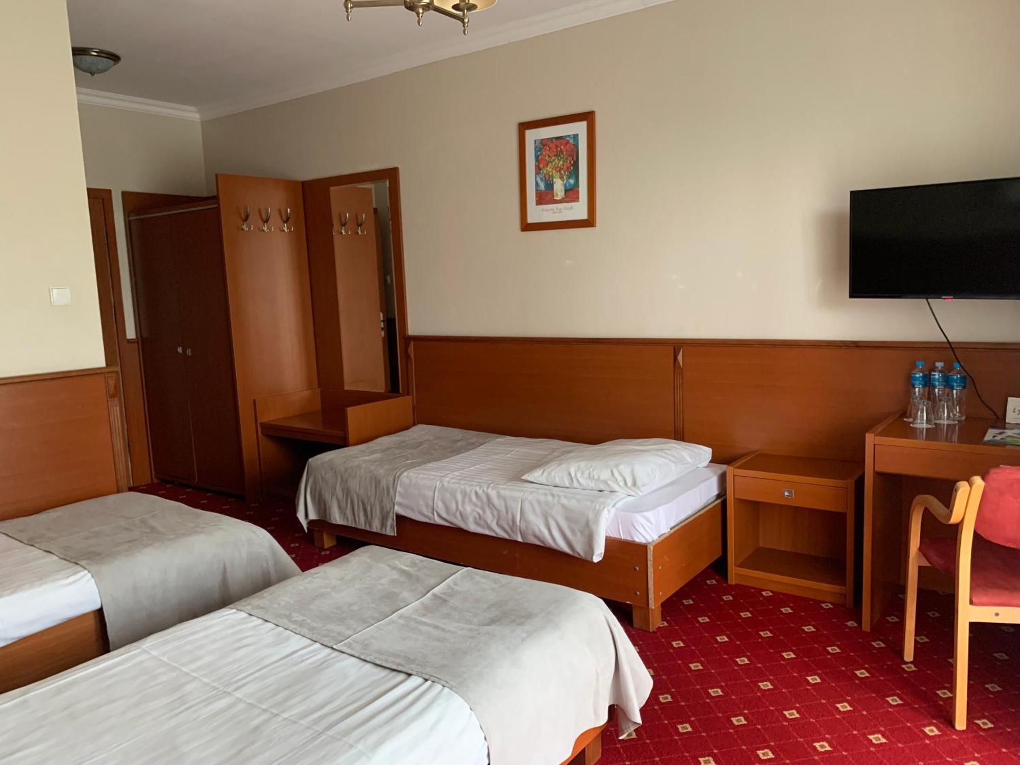 Hotel Albatros Serwy Ngoại thất bức ảnh