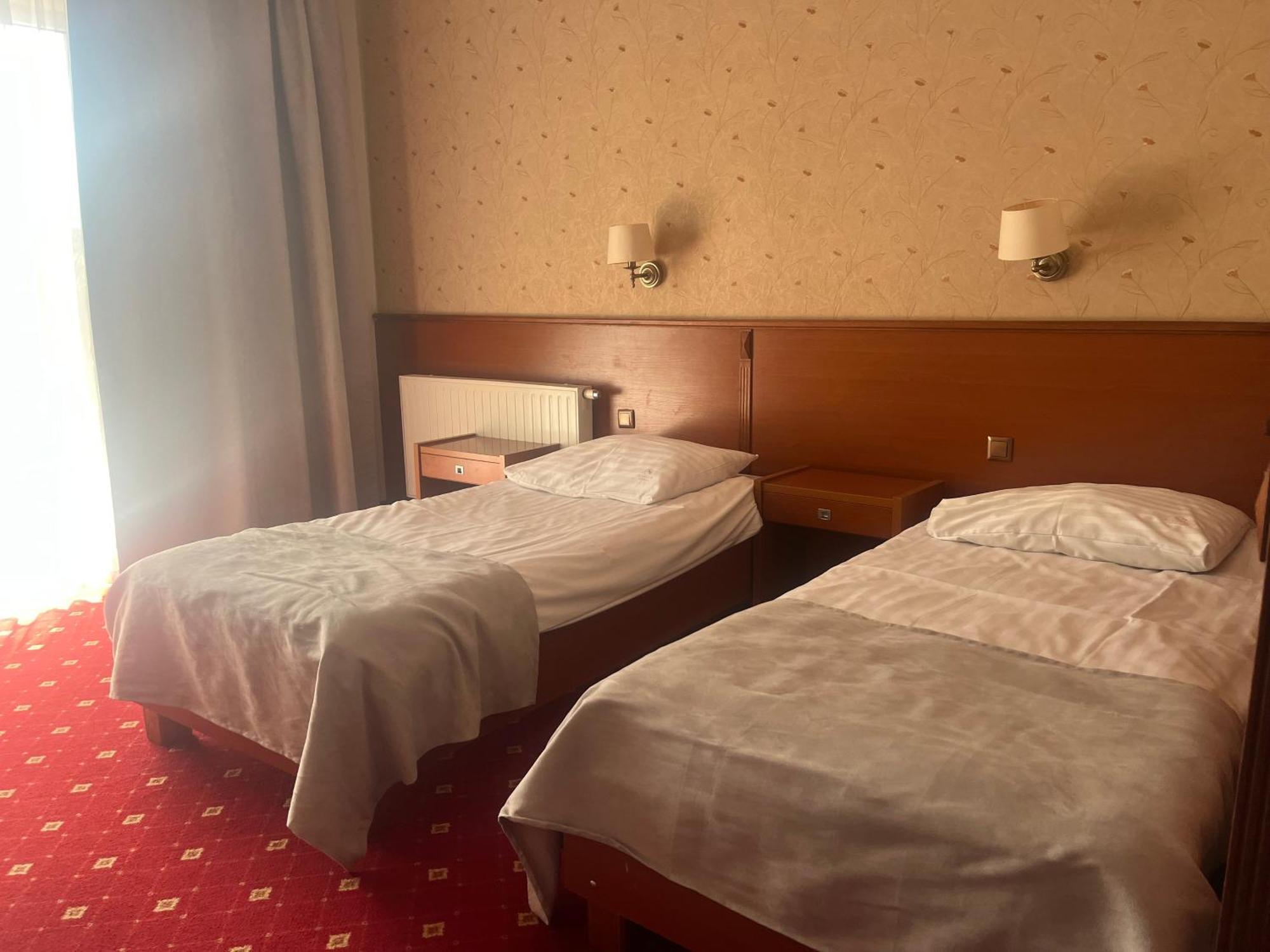 Hotel Albatros Serwy Ngoại thất bức ảnh