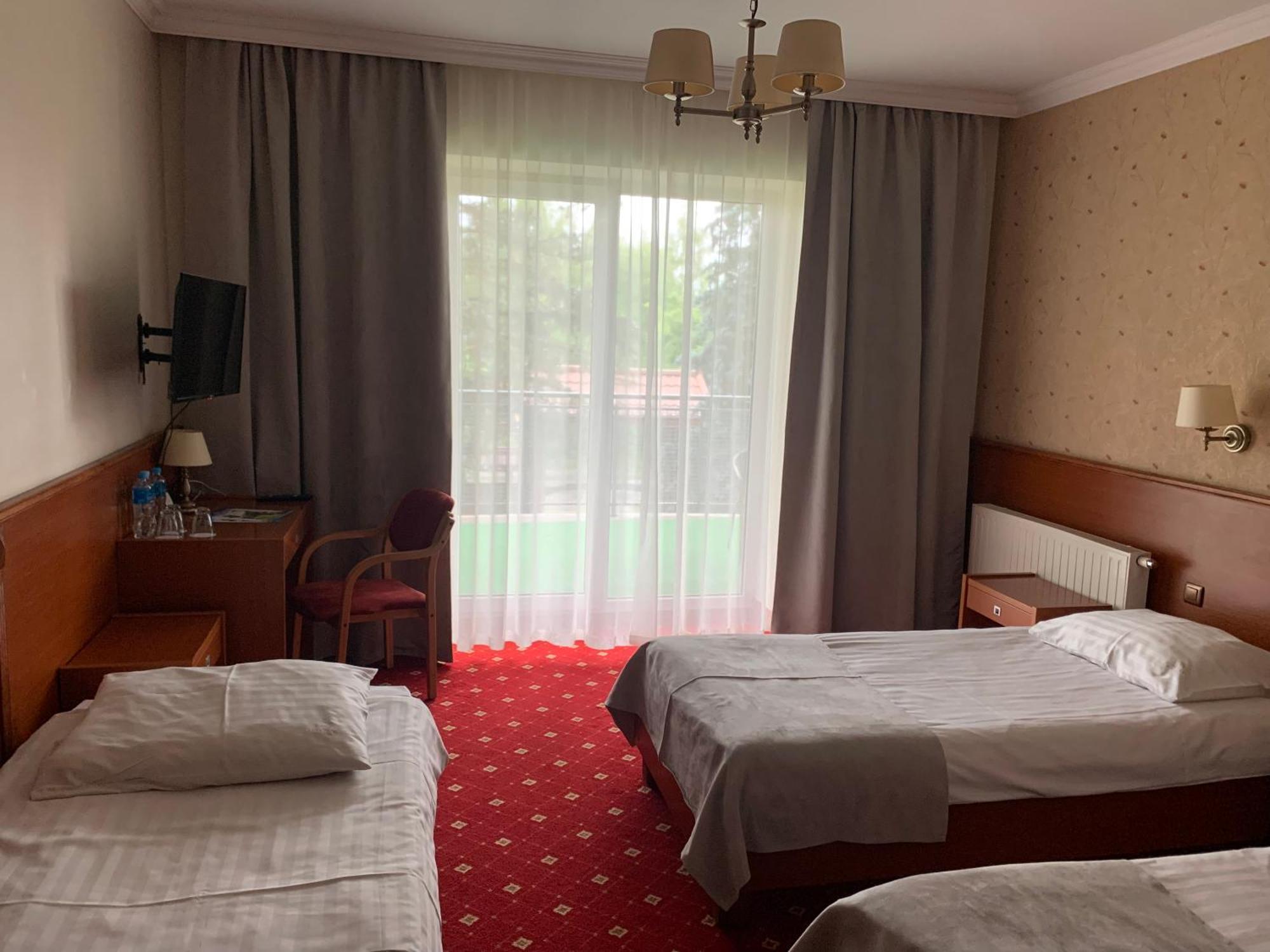 Hotel Albatros Serwy Ngoại thất bức ảnh