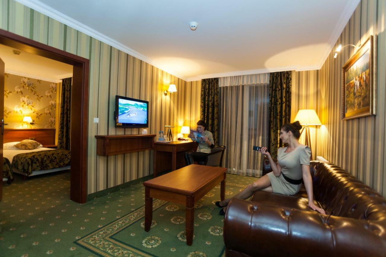 Hotel Albatros Serwy Ngoại thất bức ảnh