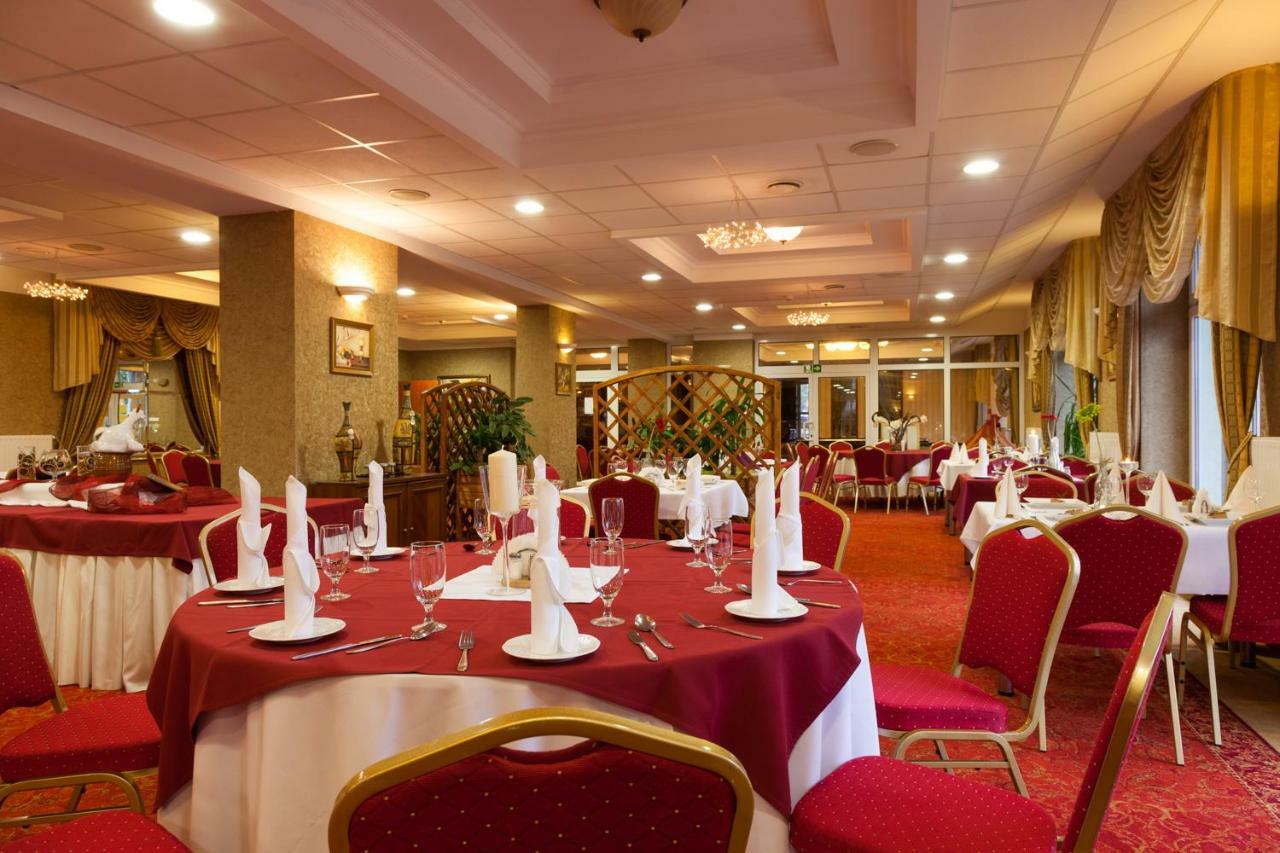 Hotel Albatros Serwy Ngoại thất bức ảnh